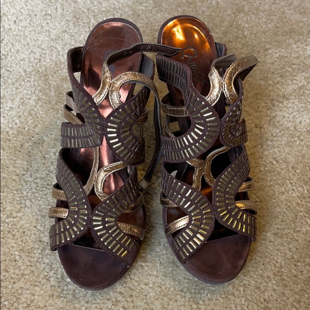 Gorgeous Carlos Santana dress sandals